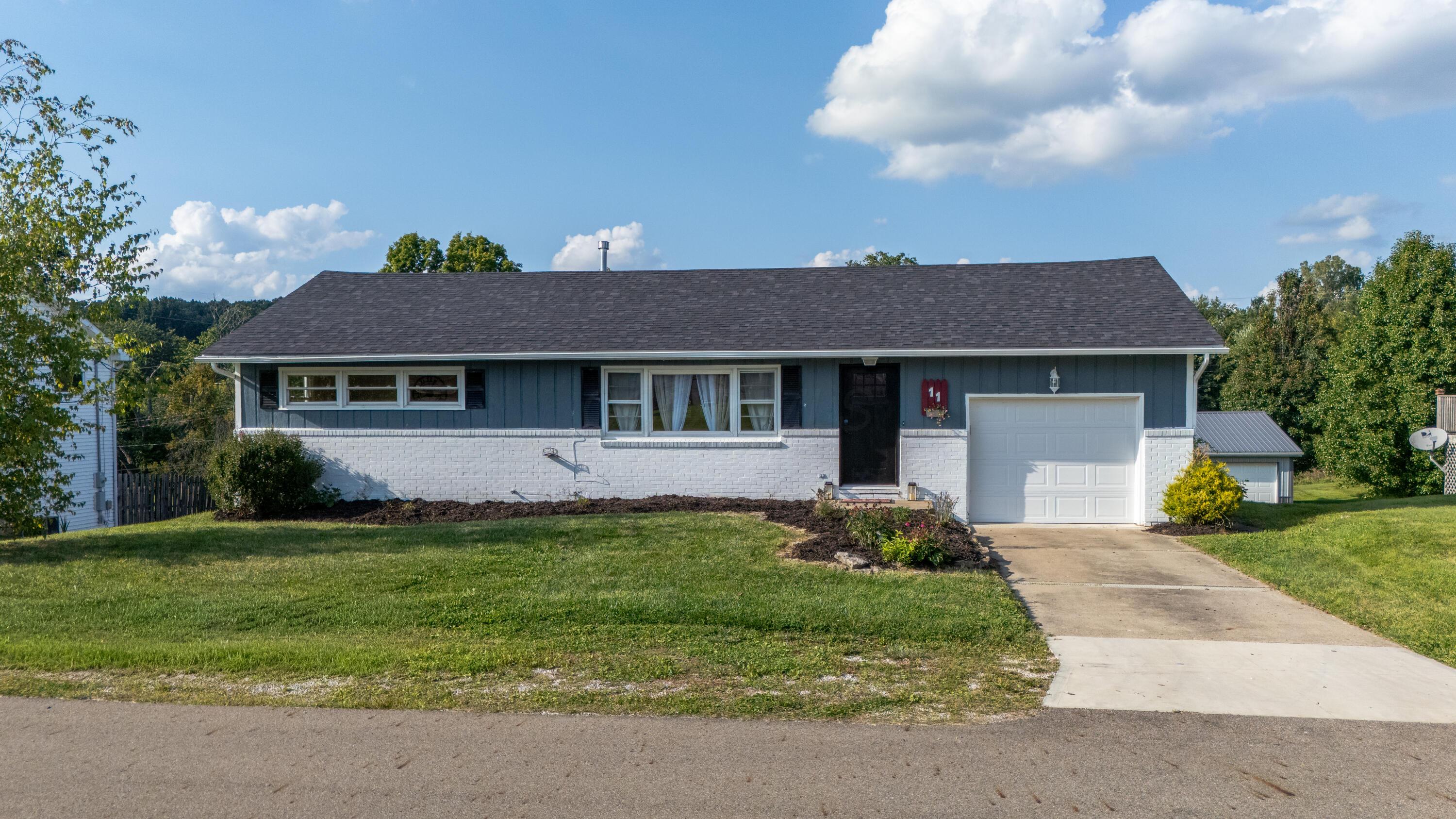 11 Grange Avenue Mount Vernon OH 43050