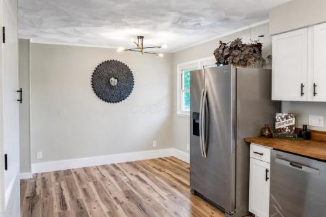 11 Grange Avenue Mount Vernon OH 43050
