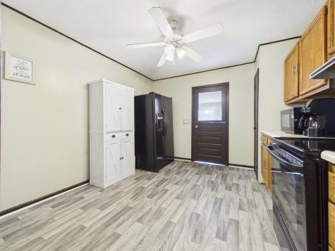 537 North Street Utica OH 43080