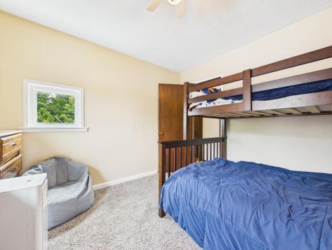 537 North Street Utica OH 43080
