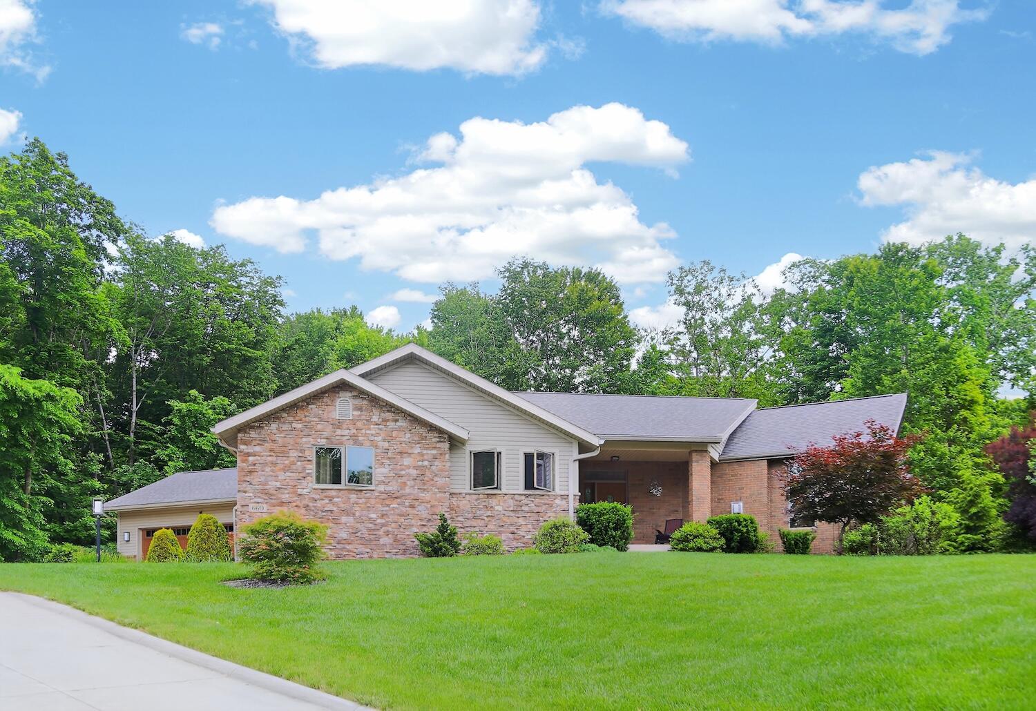 660 King Beach Drive Howard OH 43028