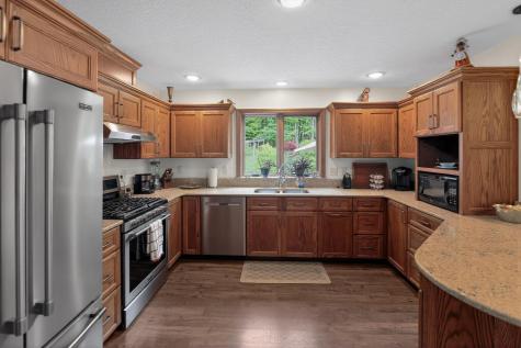 660 King Beach Drive Howard OH 43028