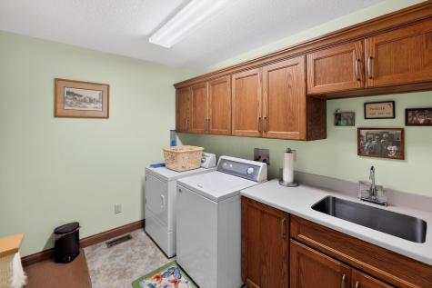 660 King Beach Drive Howard OH 43028