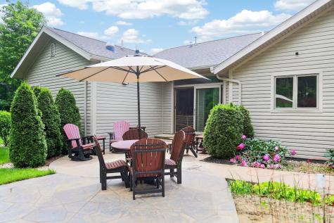 660 King Beach Drive Howard OH 43028