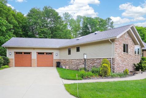 660 King Beach Drive Howard OH 43028
