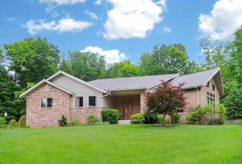 660 King Beach Drive Howard OH 43028