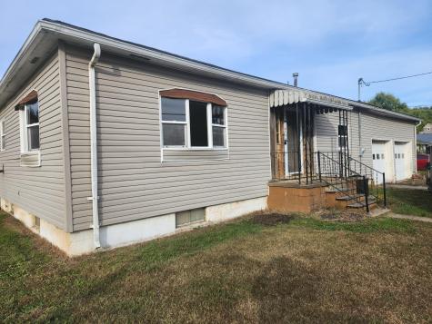 307 Spring Street Utica OH 43080