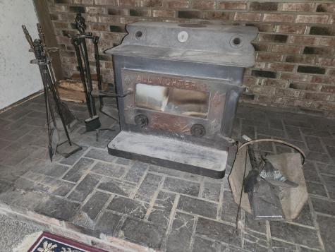 307 Spring Street Utica OH 43080