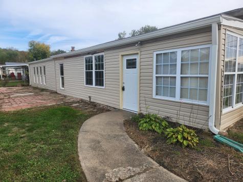 307 Spring Street Utica OH 43080