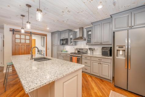 533 Highland Hills Drive Howard OH 43028