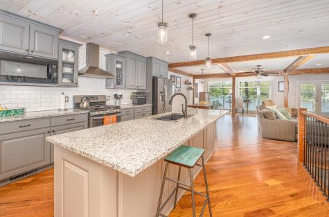 533 Highland Hills Drive Howard OH 43028