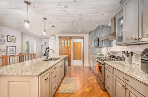 533 Highland Hills Drive Howard OH 43028