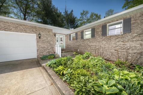 533 Highland Hills Drive Howard OH 43028