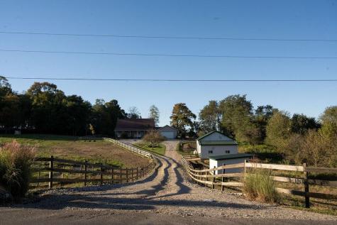 23961 Caves Road Gambier OH 43022
