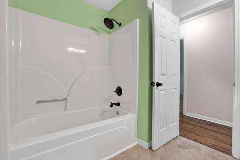 365 Valleybrook Circle Howard OH 43028