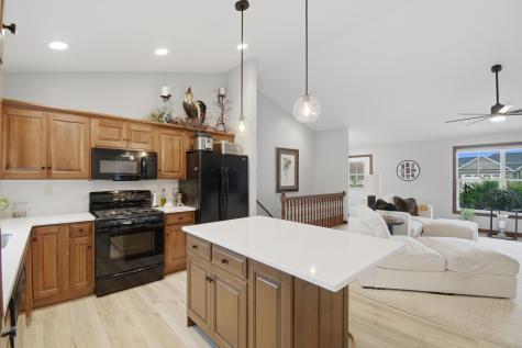 48 Struble Circle Fredericktown OH 43019
