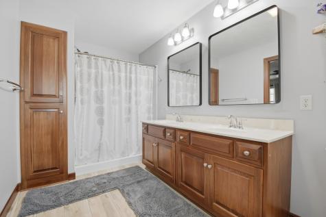 48 Struble Circle Fredericktown OH 43019