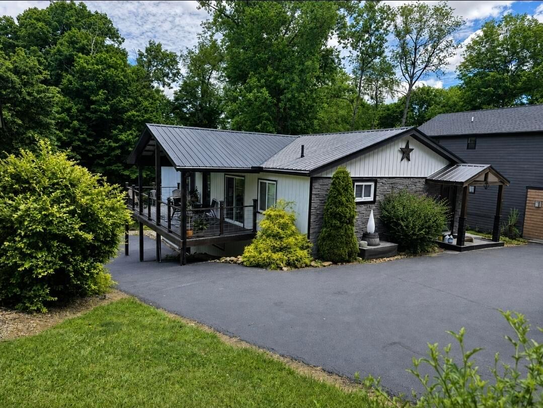 229 Green Valley Drive Howard OH 43028