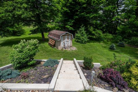 229 Green Valley Drive Howard OH 43028