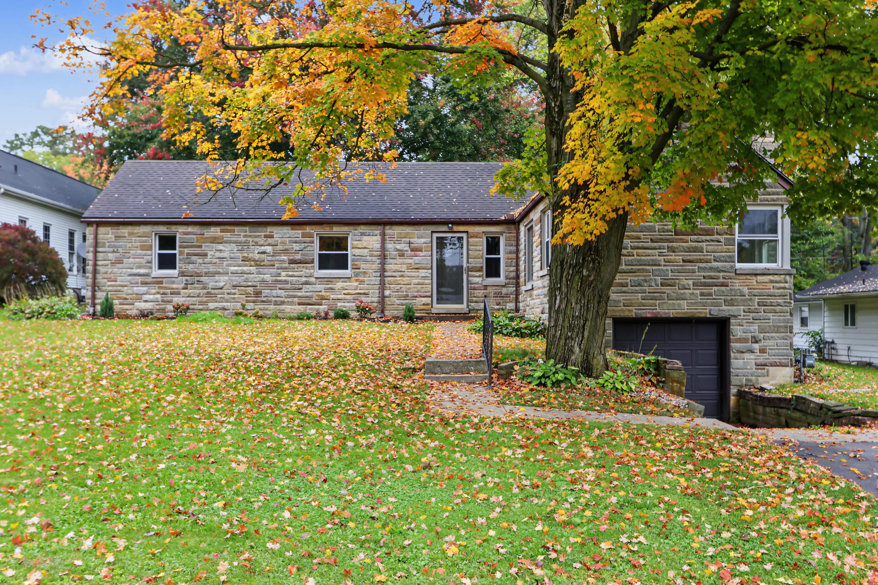 559 Portland Way S Galion OH 44833