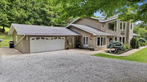23479 Thompson Road Howard OH 43028