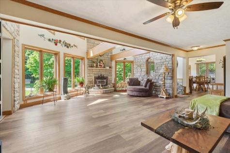 23479 Thompson Road Howard OH 43028