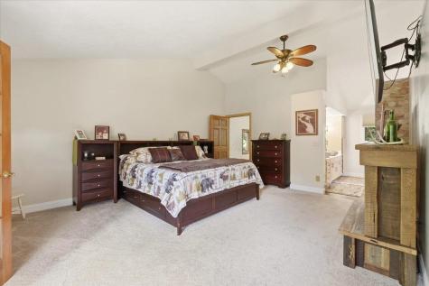 23479 Thompson Road Howard OH 43028
