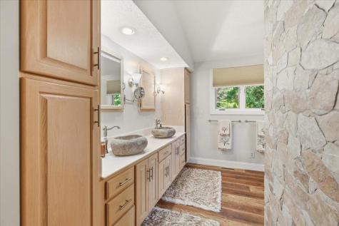 23479 Thompson Road Howard OH 43028