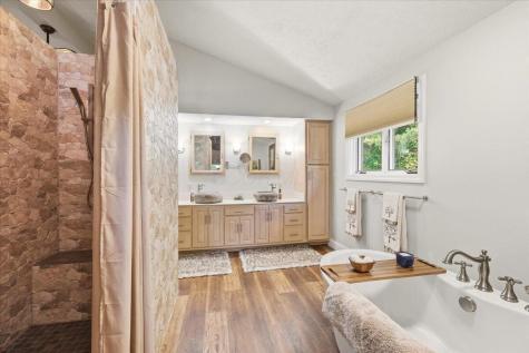 23479 Thompson Road Howard OH 43028