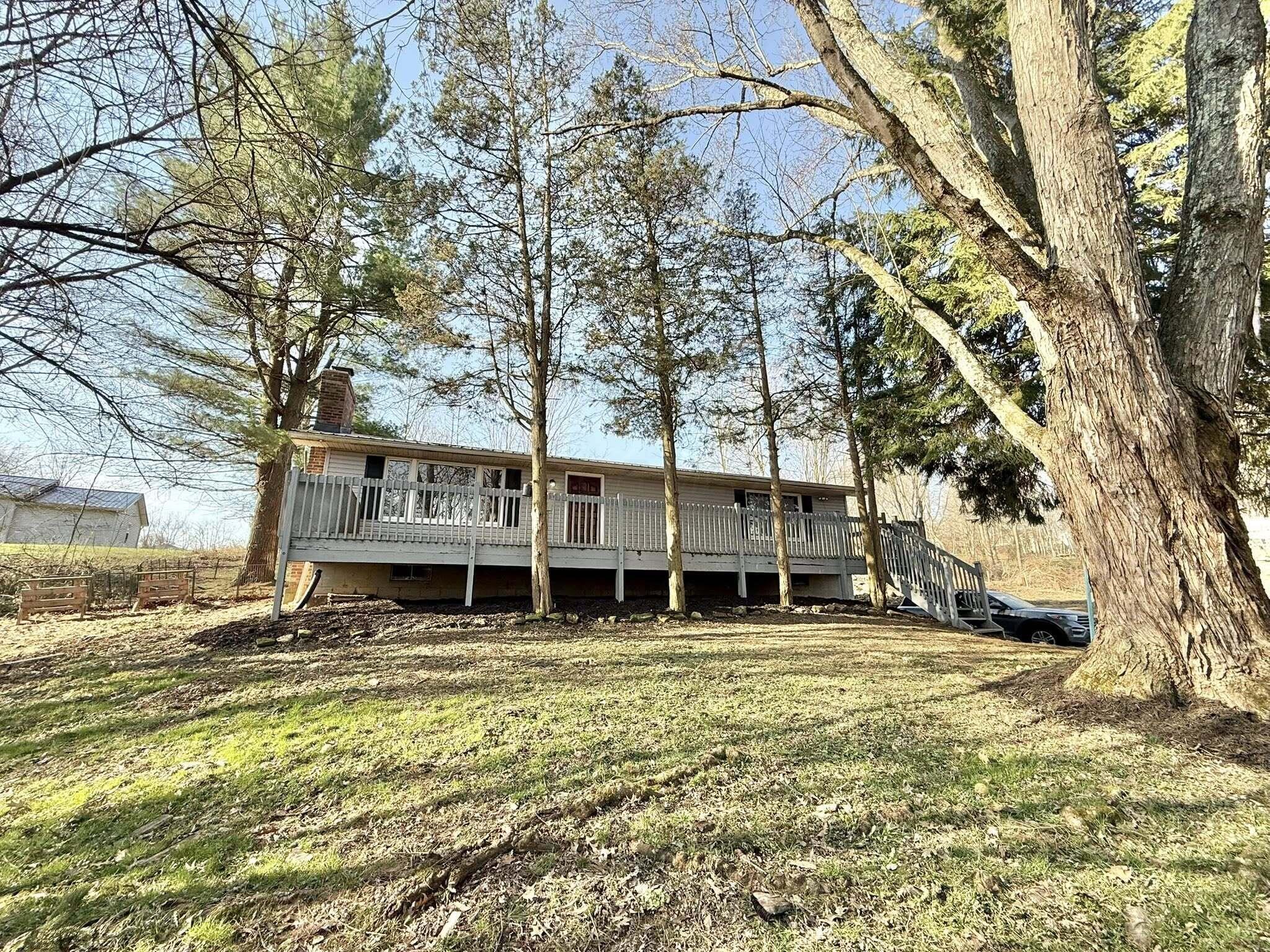 675 Berry Road Howard OH 43028