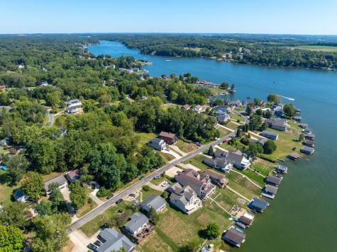 318 Crabapple Drive Howard OH 43028