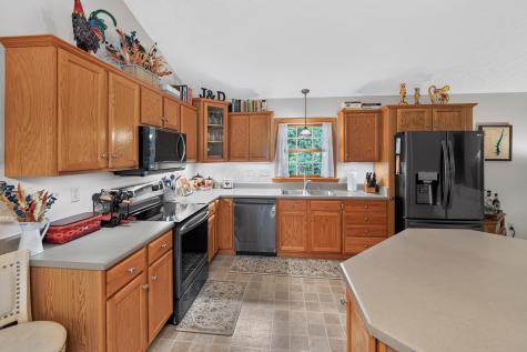 832 Highland Hills Drive Howard OH 43028