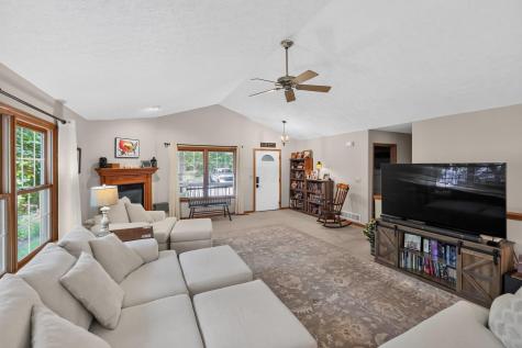 832 Highland Hills Drive Howard OH 43028