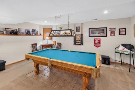 832 Highland Hills Drive Howard OH 43028