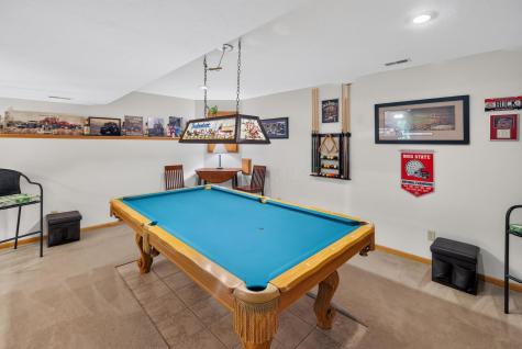 832 Highland Hills Drive Howard OH 43028