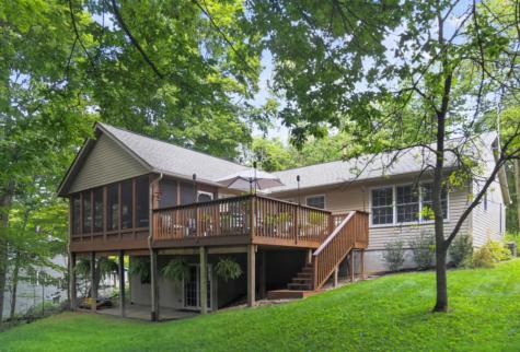 832 Highland Hills Drive Howard OH 43028
