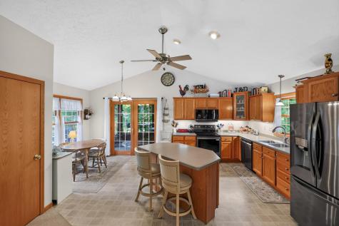 832 Highland Hills Drive Howard OH 43028