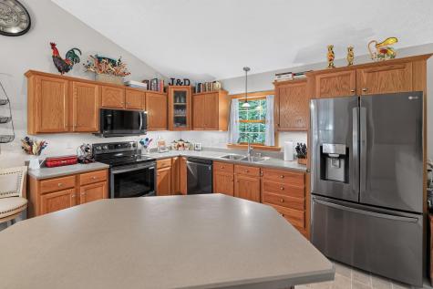 832 Highland Hills Drive Howard OH 43028