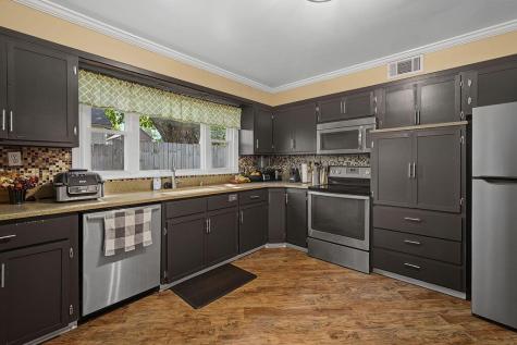 150 E Main Street Centerburg OH 43011
