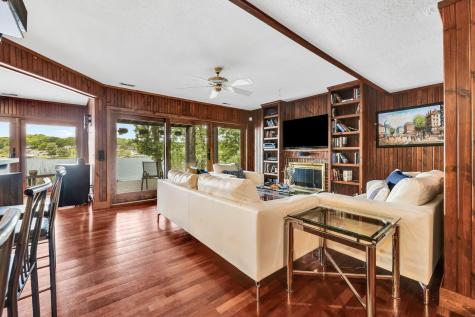685 King Beach Drive Howard OH 43028