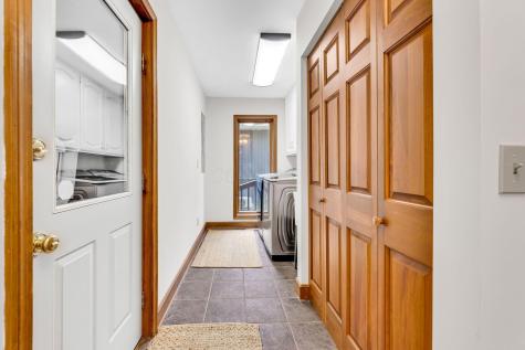 685 King Beach Drive Howard OH 43028