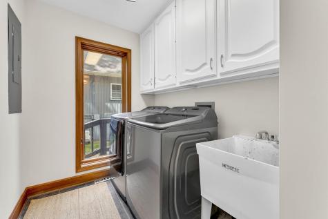 685 King Beach Drive Howard OH 43028