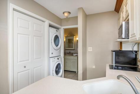 4053 Apple Valley Drive Howard OH 43028