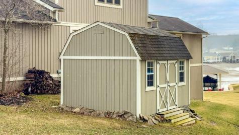 4053 Apple Valley Drive Howard OH 43028