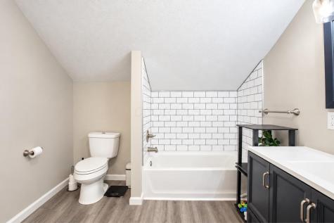 370 Valleyridge Drive Howard OH 43028