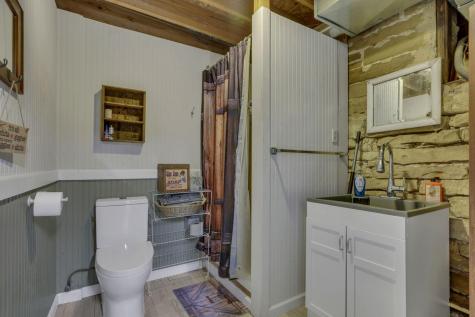 3610 Henpeck Road Utica OH 43080