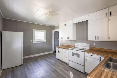 57 E Sandusky Street Fredericktown OH 43019