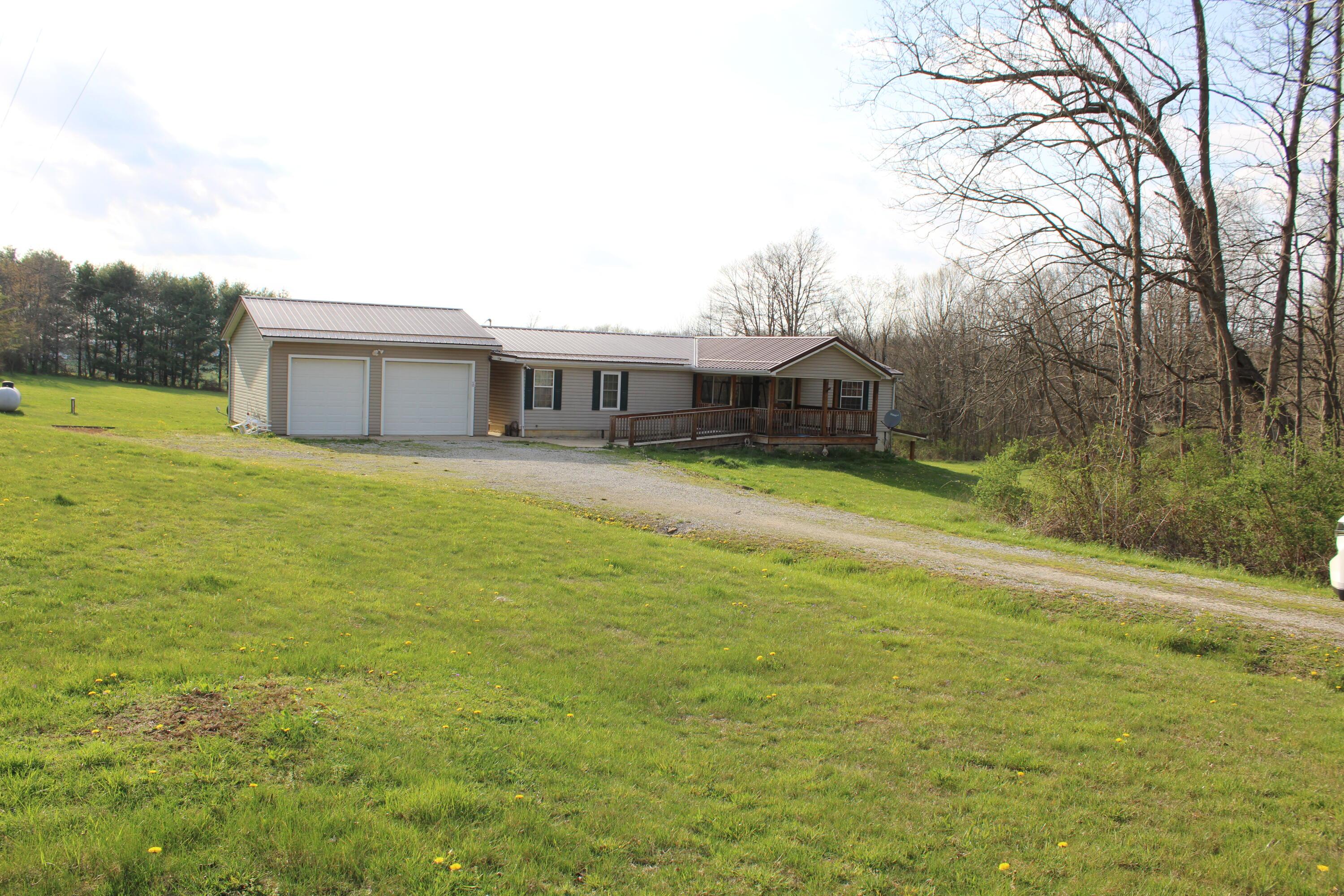 8563 Hazel Dell Road Howard OH 43028