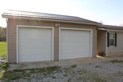 8563 Hazel Dell Road Howard OH 43028