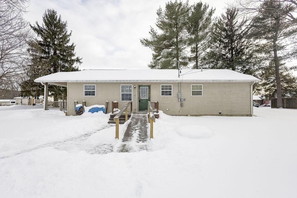 9 E South Street Danville OH 43014